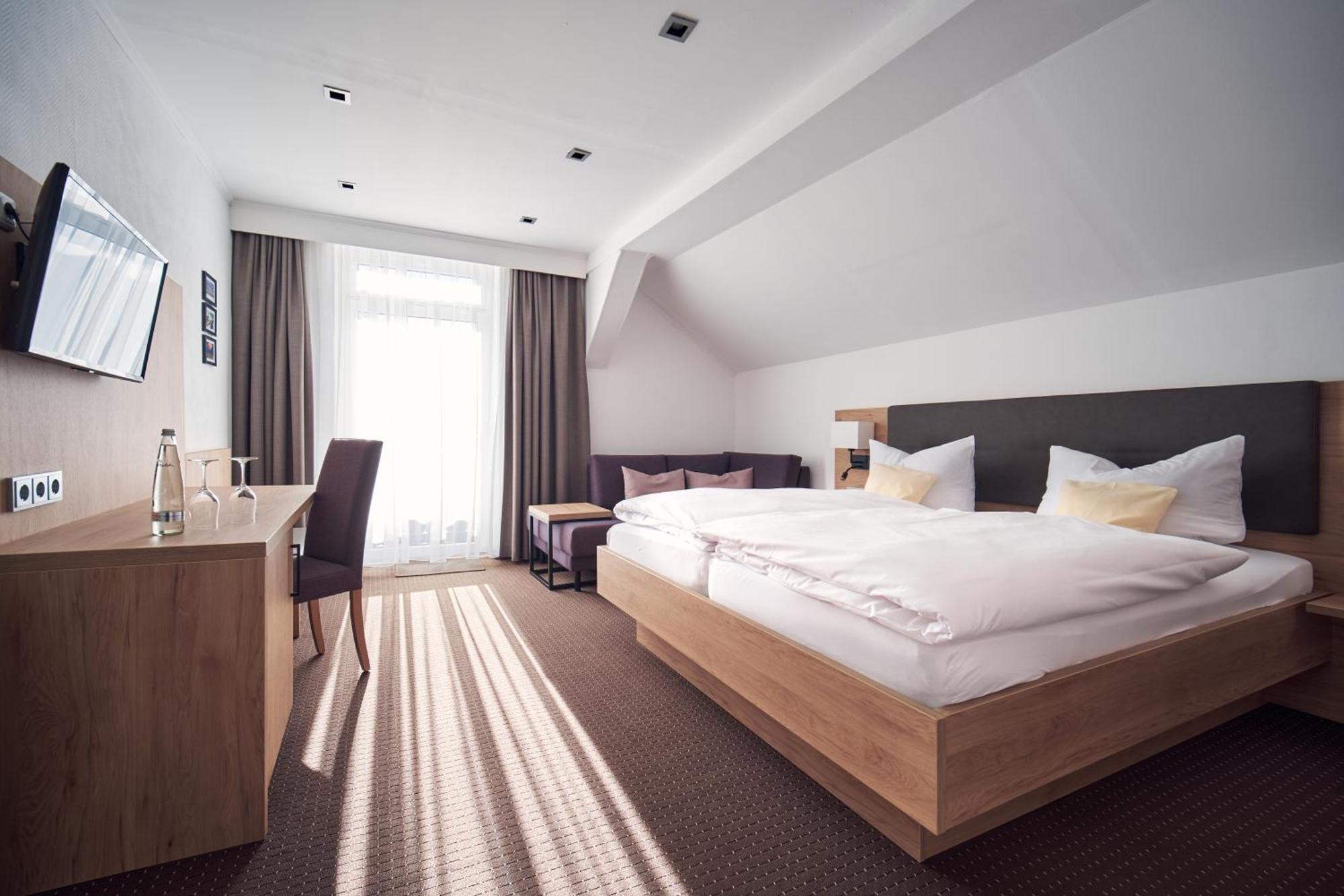 Seehotel Grauer Baer Kochel am See Exterior photo